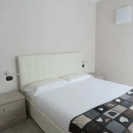 Lake Como Apartments Nyaraló *