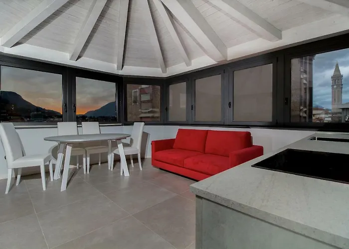 Lake Como Apartments *